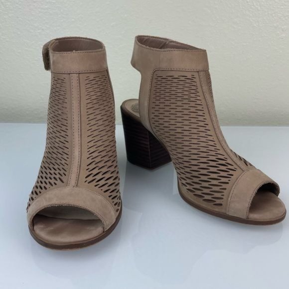 Vince Camuto Sz 7.5 Suede Cutout Ankle Wrap Heel - Picture 2 of 14